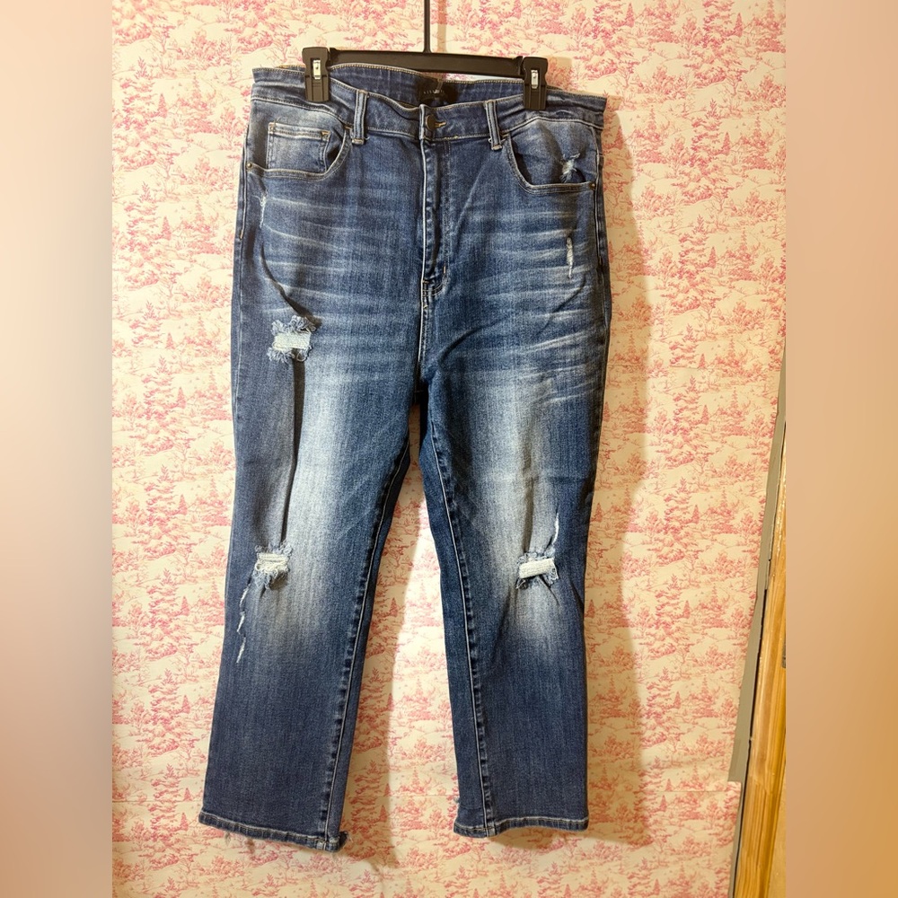 Risen Distressed Blue Jeans size 15